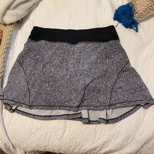 Lululemon Black and White Speckled Skirt